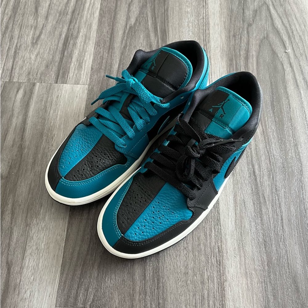 Air Jordan 1 low SE Homage split 🍵